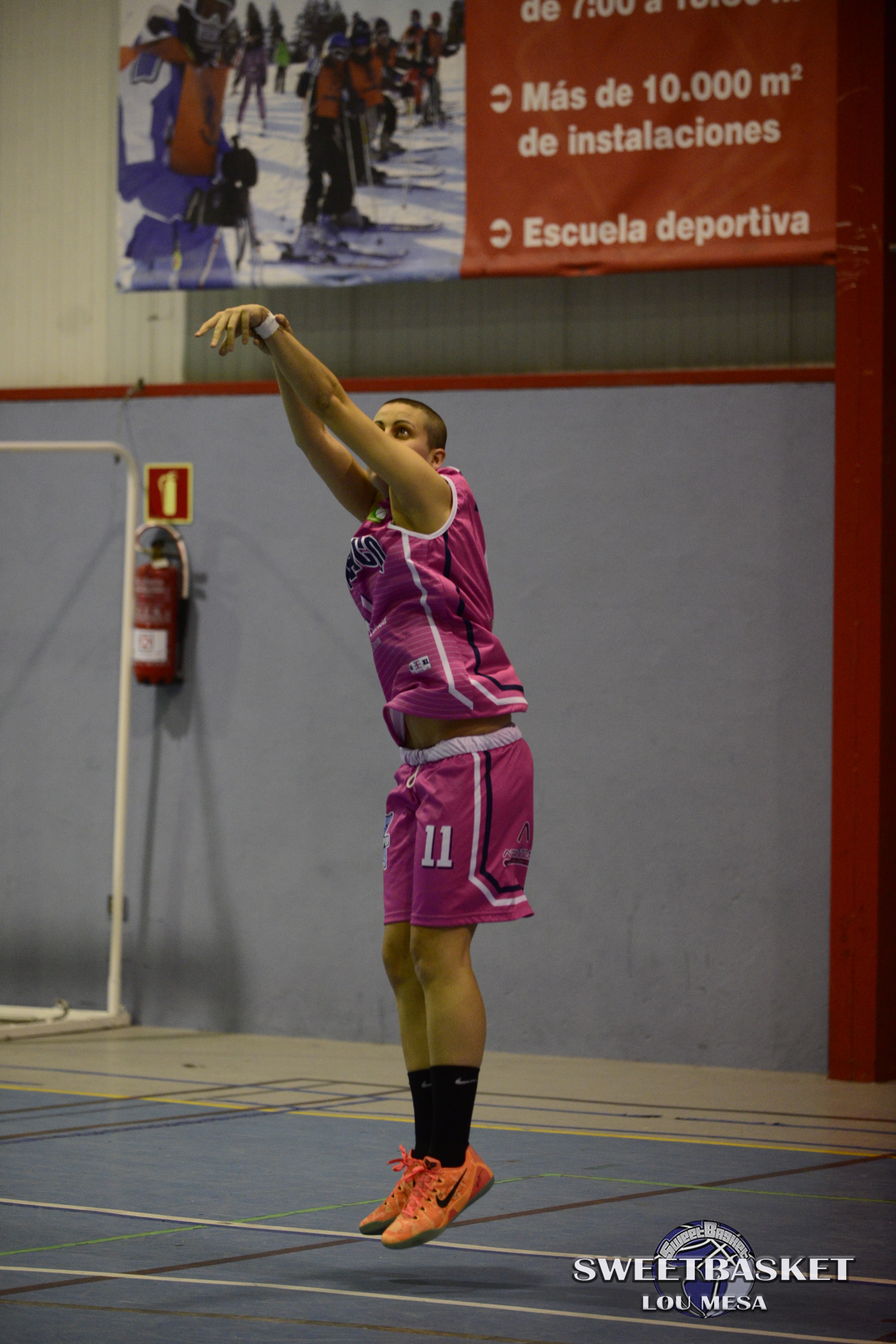 LotyEgusquiza-LouMesa-_DSC0309