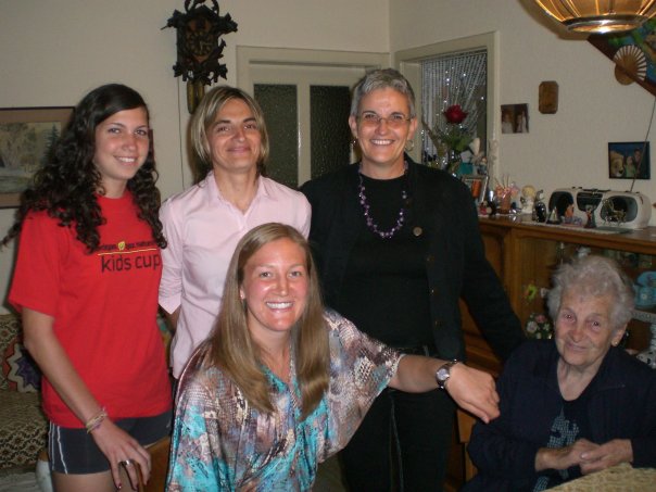 5140_897887648930_2705394_n